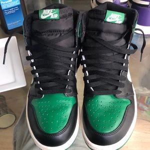 Jordan 1 pine green 9.5